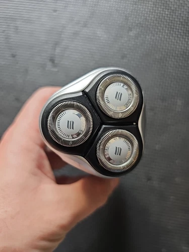 Afeitadora recargable inalámbrica Philips Norelco Aquatec AT830 - Funciona - Imagen 7 de 8