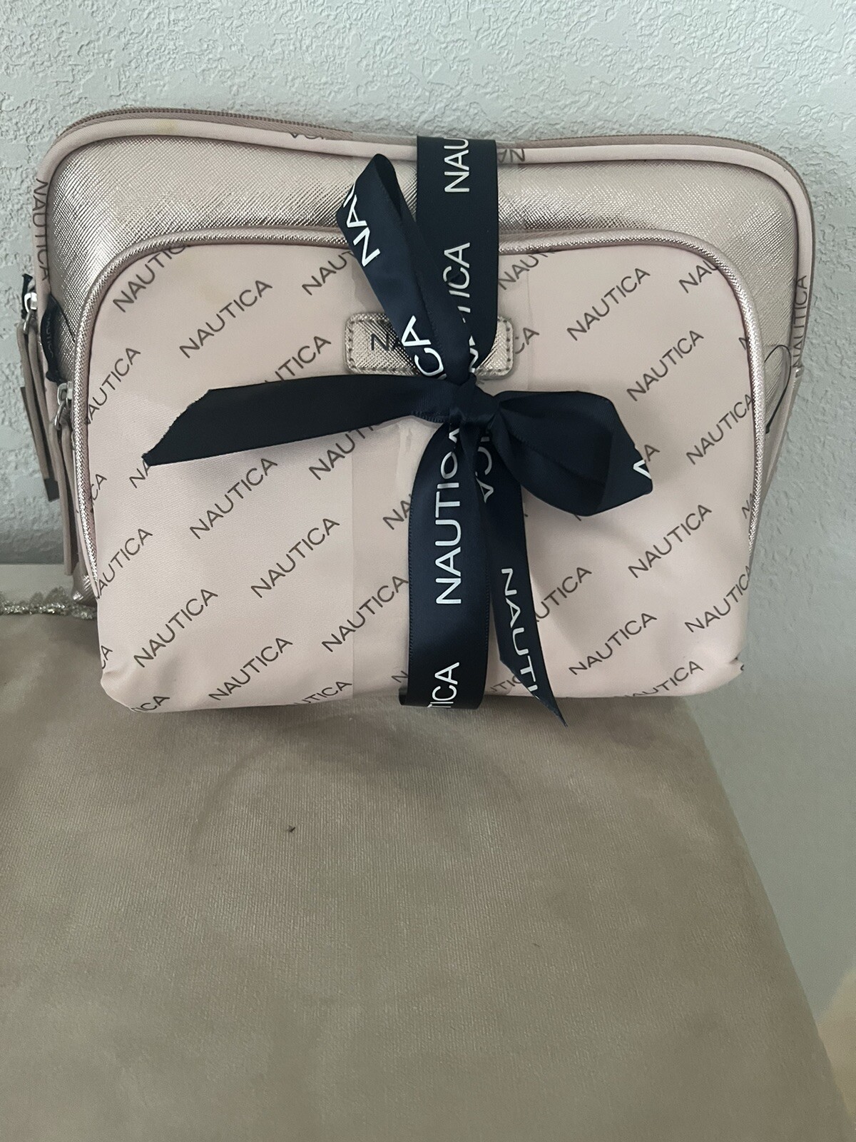 makeup bag-image