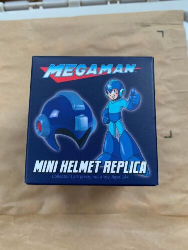 Mini réplique casque Capcom Mega Man bouclier feuille verte avec caisse de butin de base d'affichage - Photo 1 sur 2