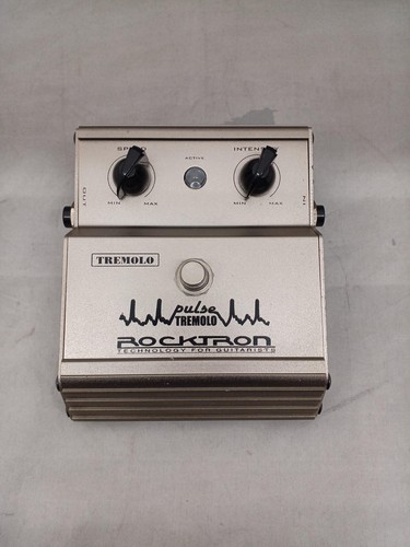 ROCKTRON PULSE TREMOLO | Guitar Effects Pedal in Good Condition