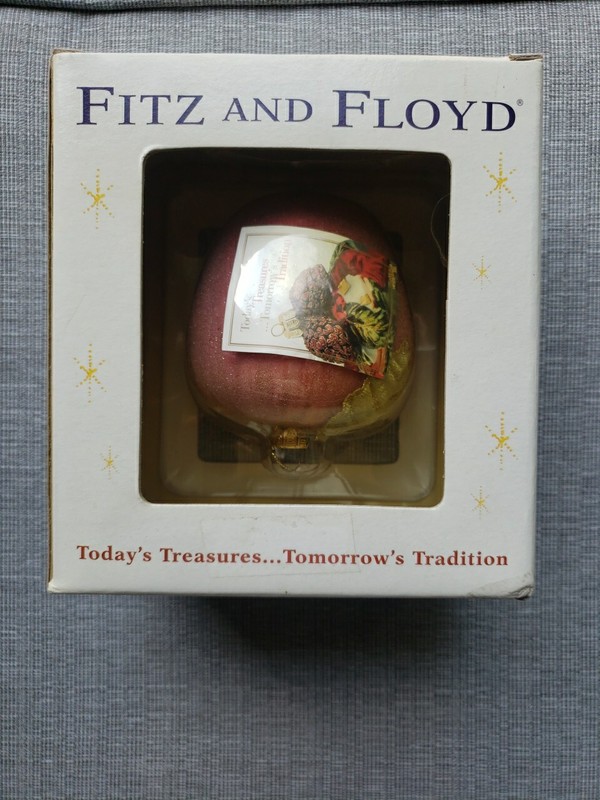 Fitz and Floyd Renaissance Apple Ornament