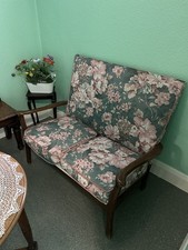 Vintage Floral 2-Seater Loveseat Sofa / Wooden Frame Small Settee Couch