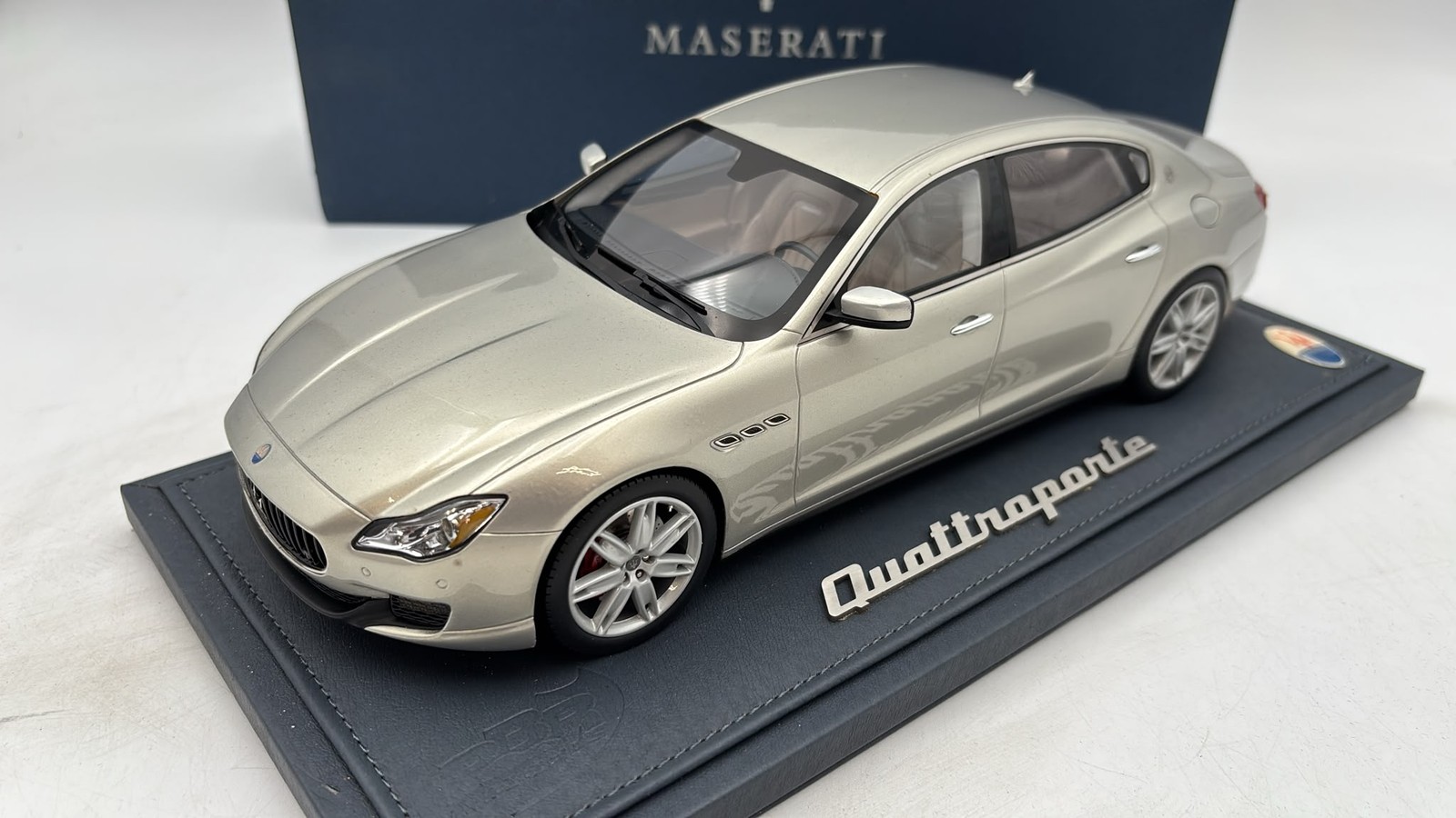 BBRP1861A BBR Maserati Quattroporte Detroit Press Version 2012 1/18