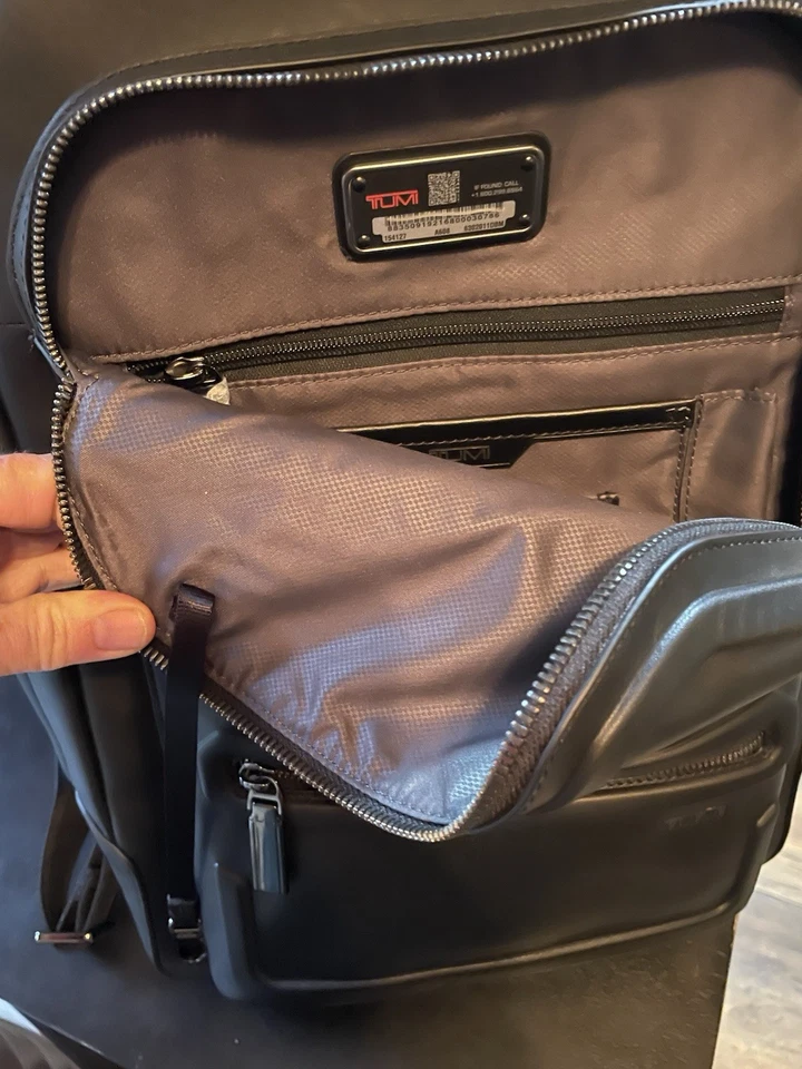 Nueva Mochila Tumi Harrison Warren Cuero Negro Foto 4 de 4