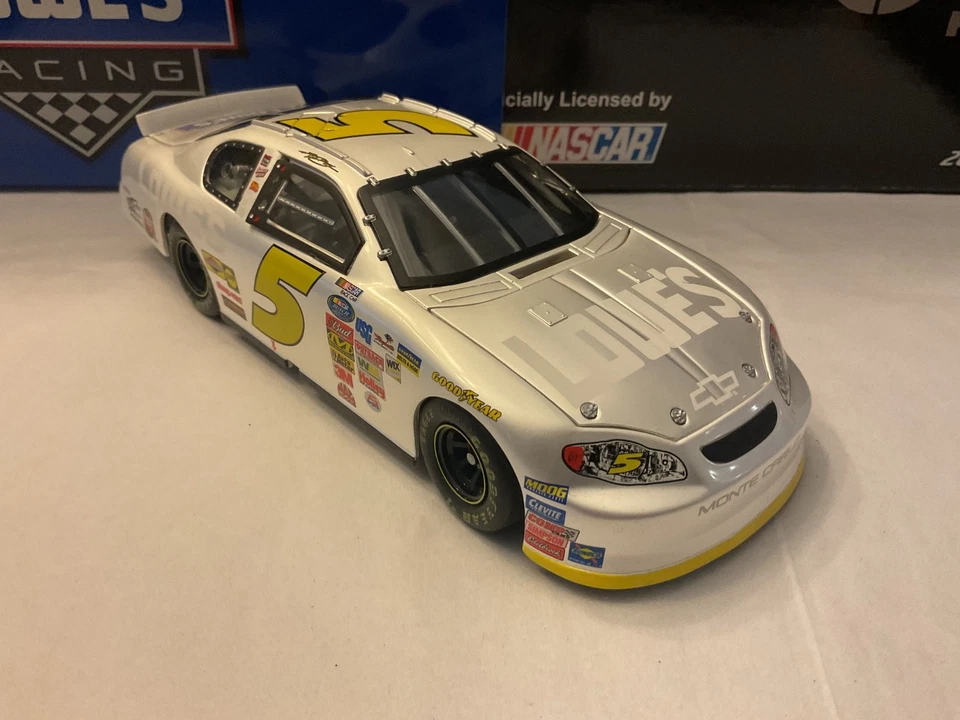 2004 Team Caliber Owners Pearl Kyle Busch #5 Lowes NASCAR Rookie Stripes 1/24 Foto 3 de 4