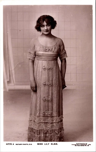 LILY ELSIE : PRETTY STAGE ACTRESS : PHOTO BY FOULSHAM & BANFIELD : RPPC - Picture 1 of 4