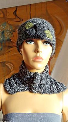 Amazing Hand Crochet Cloche Vintage Style Hat with Flower  display picture 2