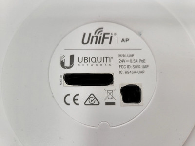 UBIQUITI UNIFI UAP 802.11N WIRELESS ACCESS POINT W/ MOUNT BRACKET LOT 2PCS