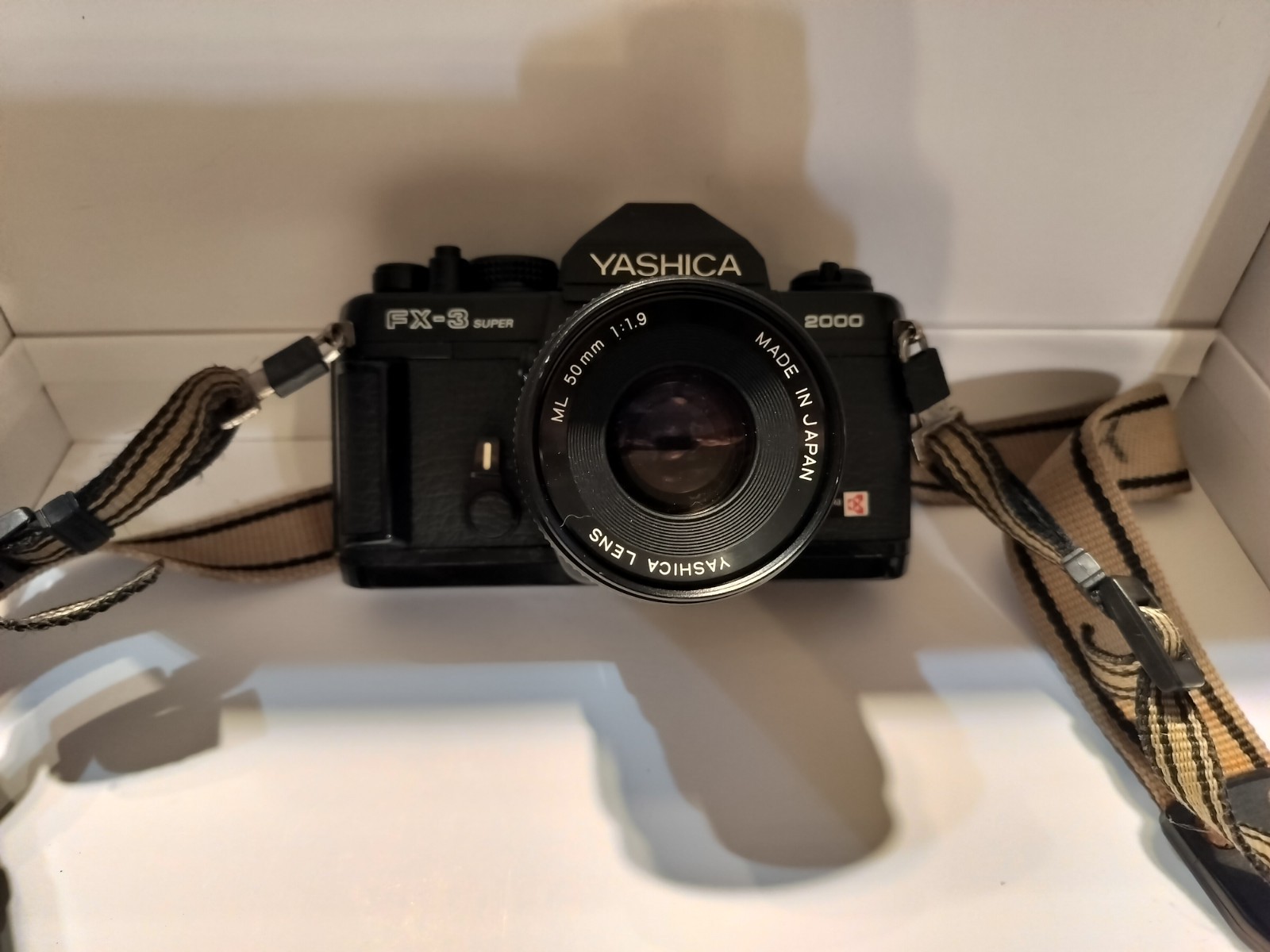 macchina fotografica Yashica Fx3 Super 2000