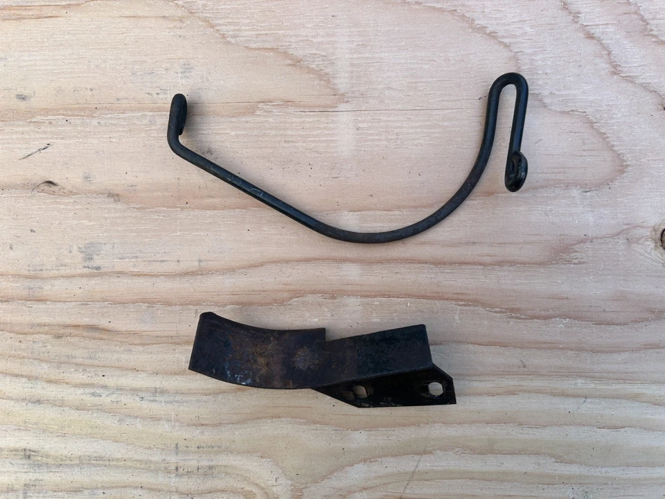 90 Arctic Cat Panther 440 2up tubo de escape soporta resortes faltantes Foto 2 de 3