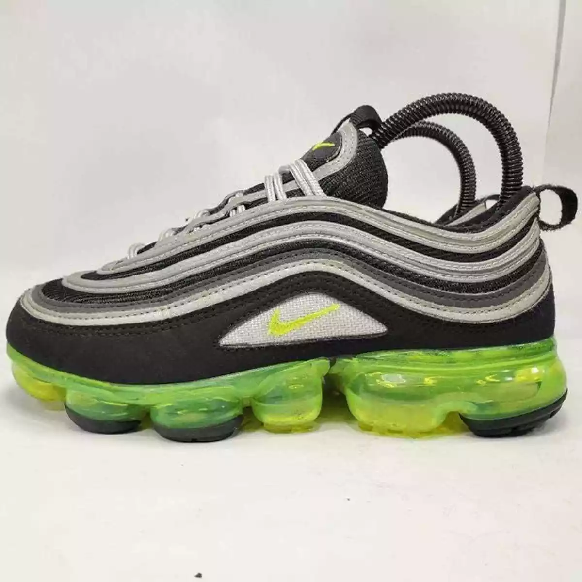 Nike Air Vapormax 97 Black Grey Neon Green Aq2657 002 Size Mens 5.5Y