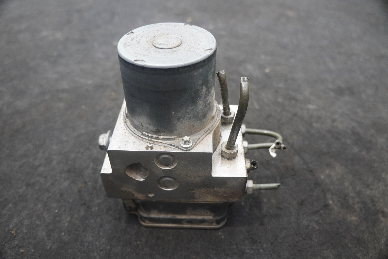 Anti Lock Brake ABS Pump Module 13C0144CP OEM McLaren 720S 2018