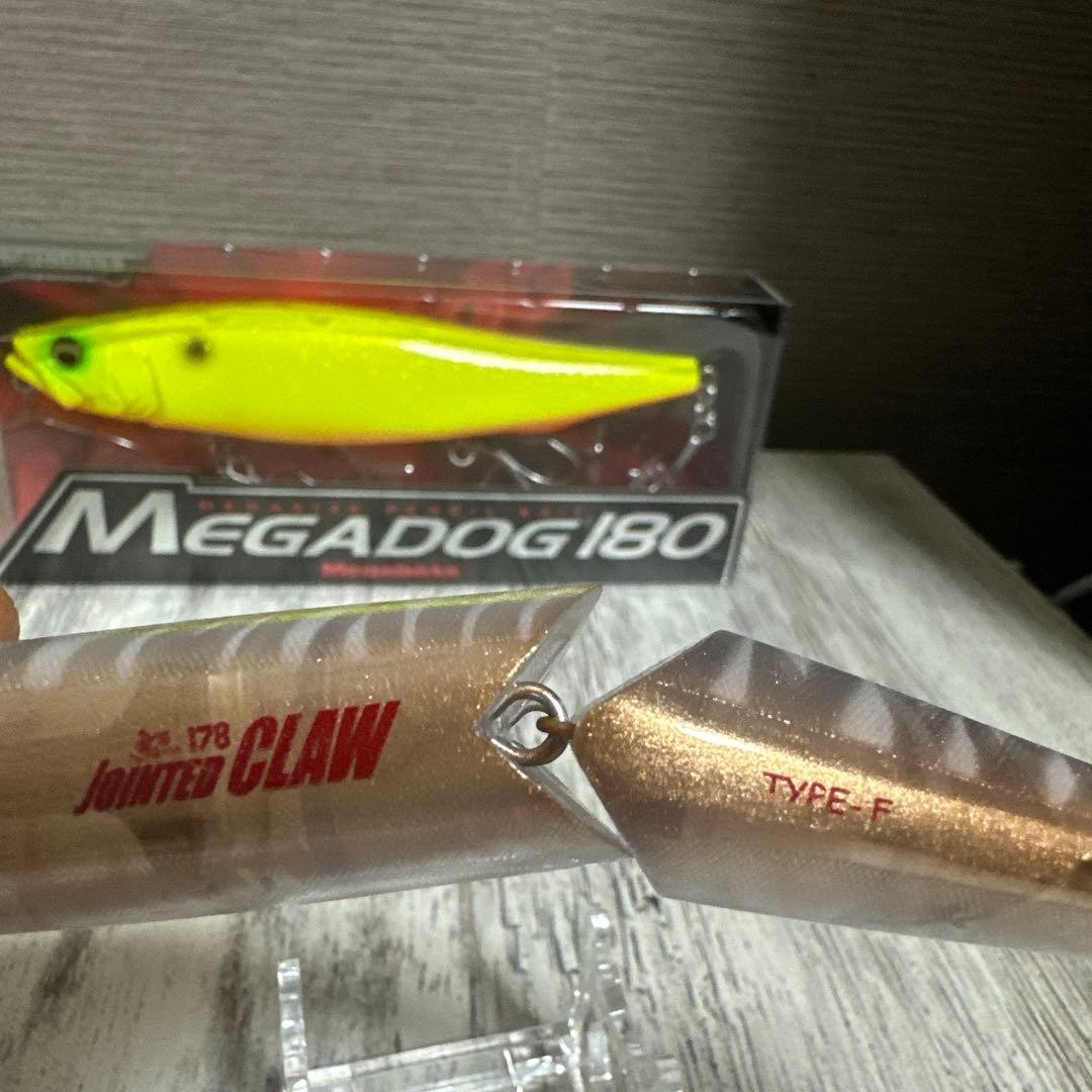 Megabass Megadog 180 & Gancraft Jointed Claw Jerkbaits, Used, Fishing Lures - Image 5