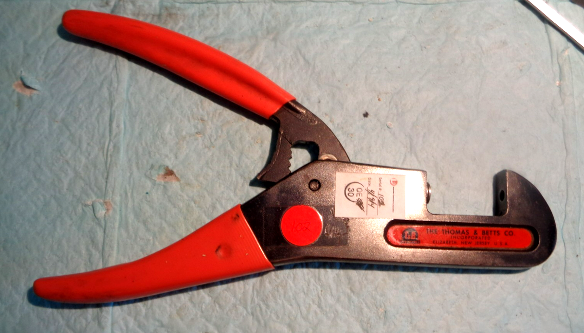 Thomas & Betts WT740 Ratcheting Crimper Crimp Crimping Tool