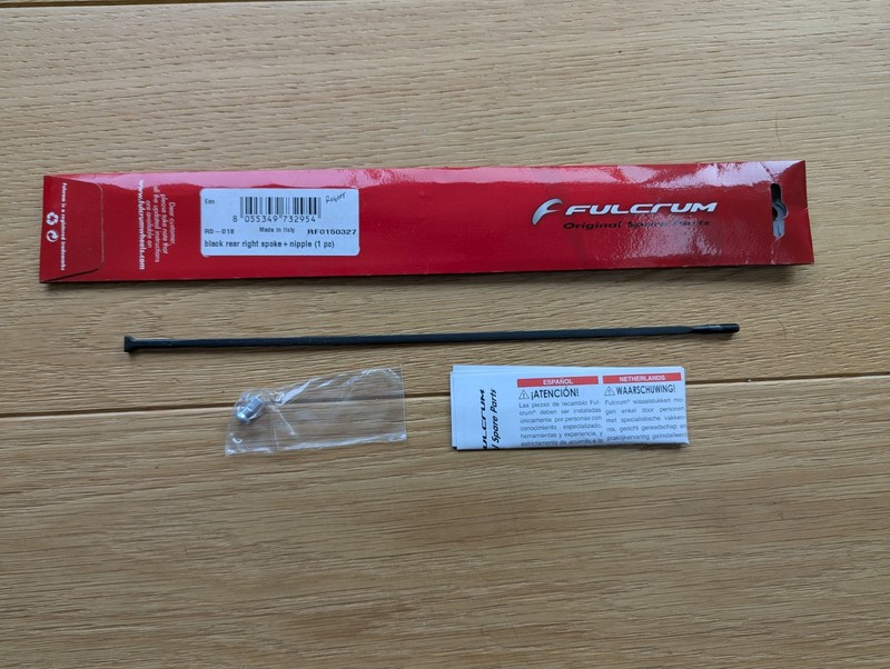 R0-018 Fulcrum Racing 0/Nite Rear Right Spoke & Nipple