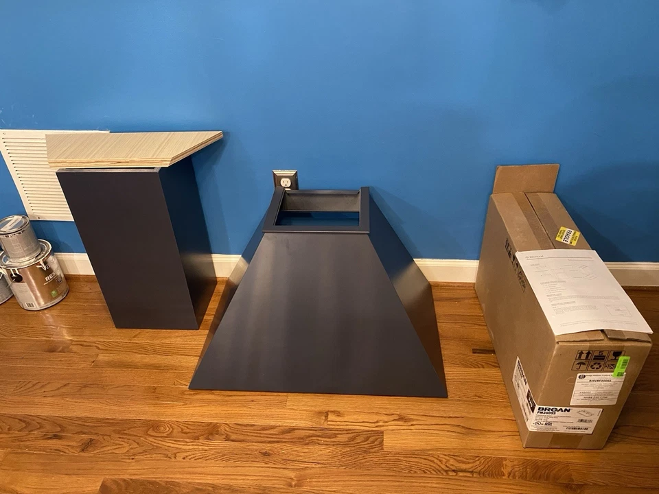 "Campana extractora Indigo Fabuwood estilo euro con ventilador de chimenea broan 30"" remodelación de cocina" Foto 2 de 4