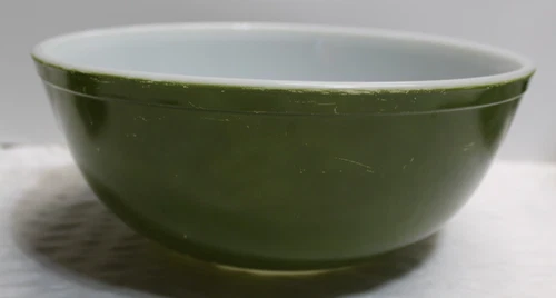 Vintage Large PYREX Mixing Nesting Bowl Green Avocado (Verde ) #404 4QT