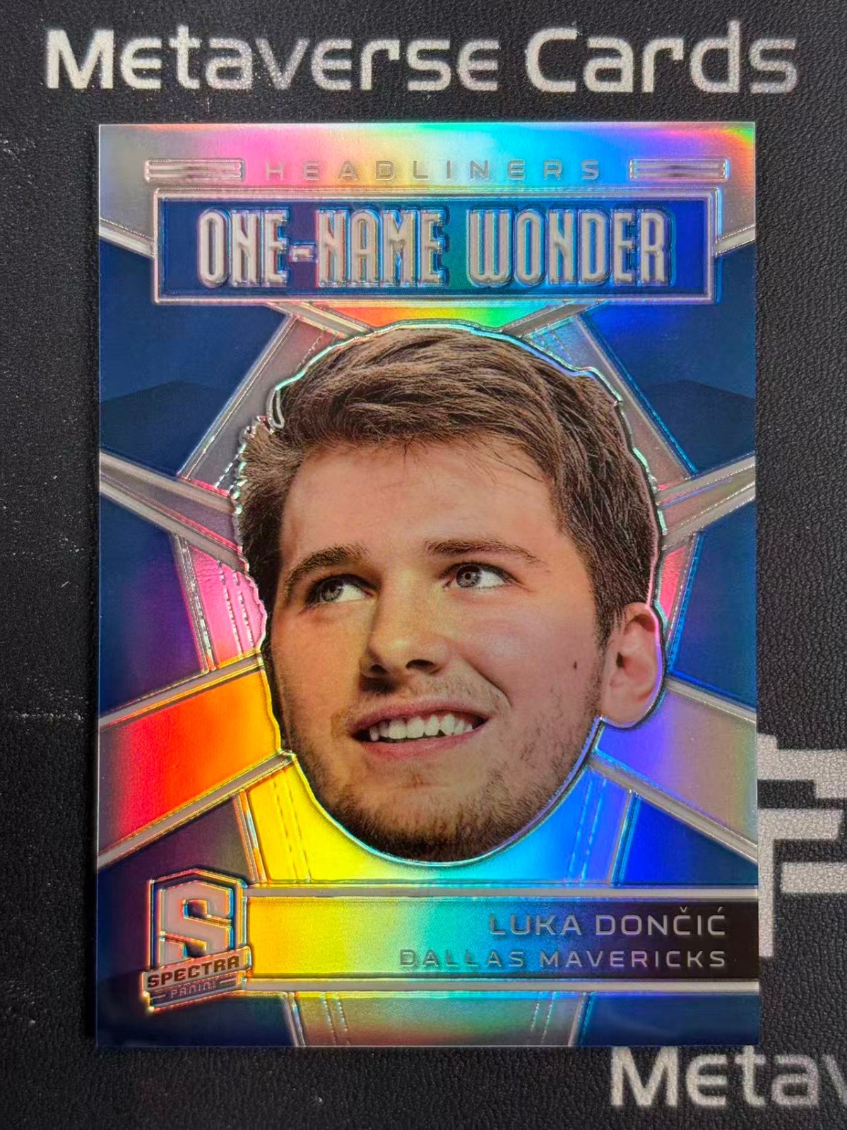 2018-19 Panini Spectra RC Rookie Headliners Luka Doncic SSP Rare