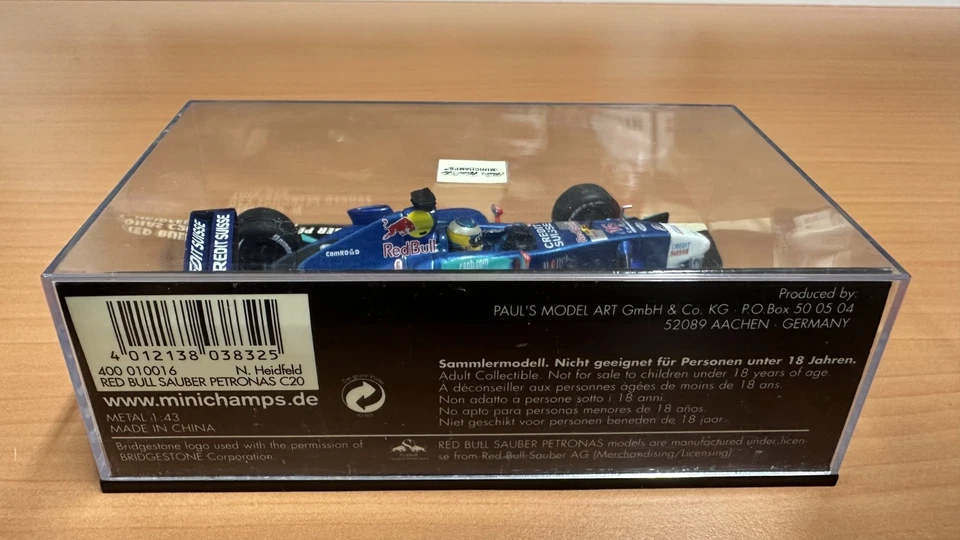 Minichamps F1 Red Bull Sauber Petronas C20 2001 N.Heidfeld #16 1:43 - Immagine 2 di 2