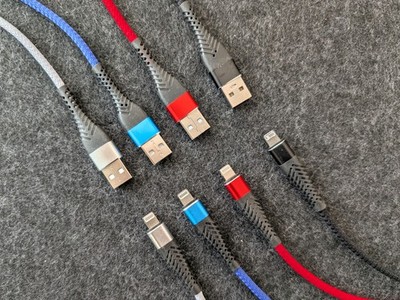 USB-A auf 8-pin Ladekabel Datenkabel 25cm kurz für iPhone iPad / diverse Farben