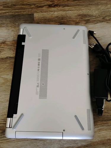HP Laptop 15.6" Touchscreen Model 15bs-070wm Core i5 - Picture 7 of 11