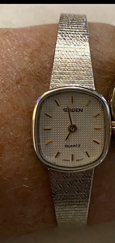 Gruen Quartz Women’s Silver-Tone Cushion Case Analog Metal Bracelet Watch