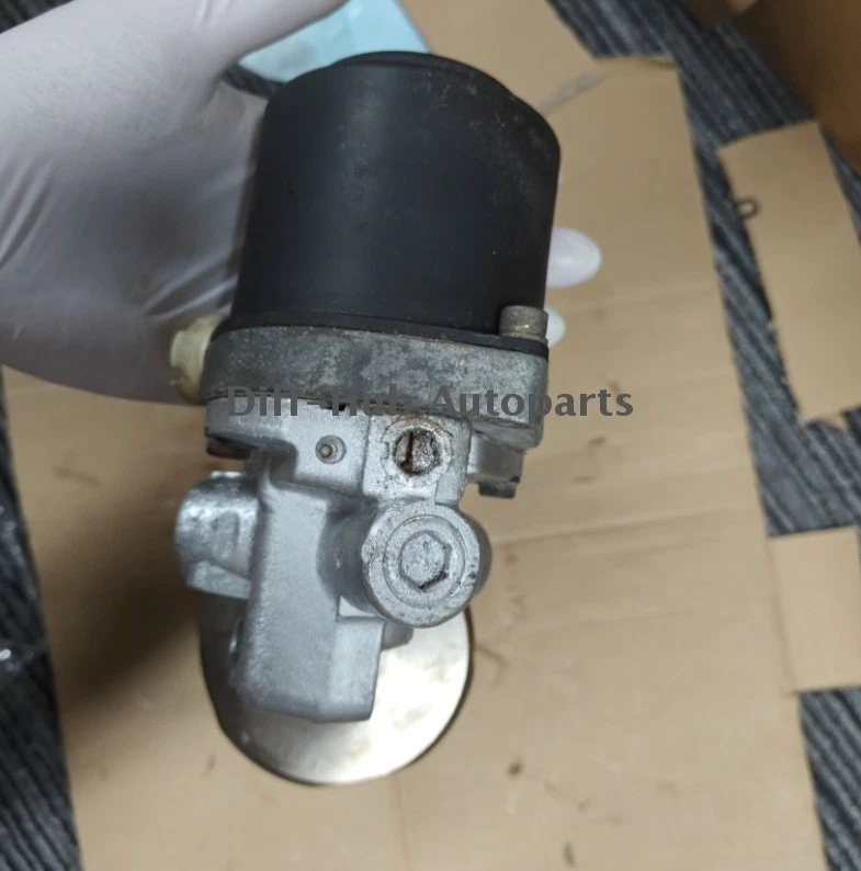 47070-60010 ABS Pump Brake Booster Accumulator For Toyota Land Cruiser 4Runner Foto 4 de 4