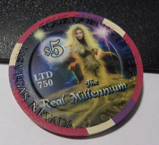 FOUR QUEENS HOTEL CASINO (LTD 750) $5 hotel casino gaming poker chip - Las Vegas