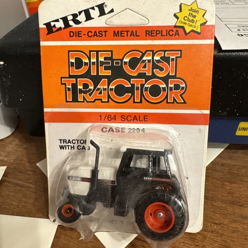 NEW ERTL Die cast Tractor Case 2294 Tractor with Cab #224 1:64 Scale Unpunched - Picture 1 of 3