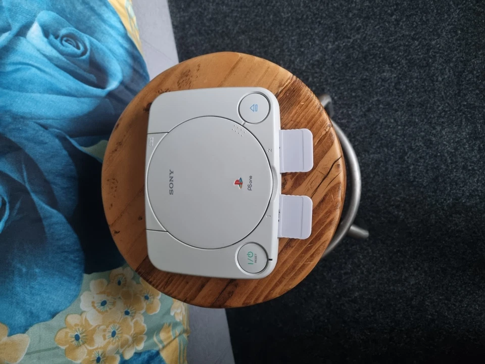 Ps1 Slim, photo 1 of 2