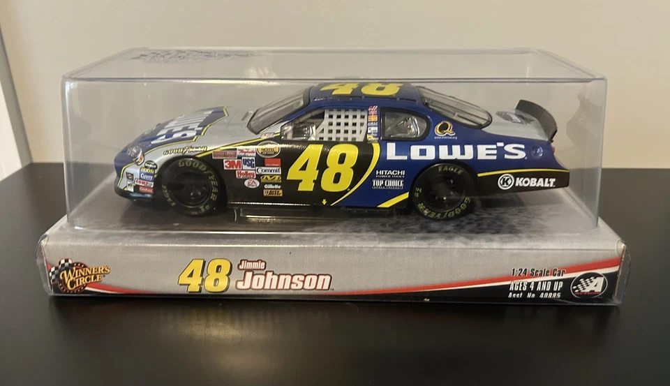 Winner's Circle NASCAR Jimmie Johnson 2006 Lowe’s 1/24 Monte Carlo - Image 2 of 4