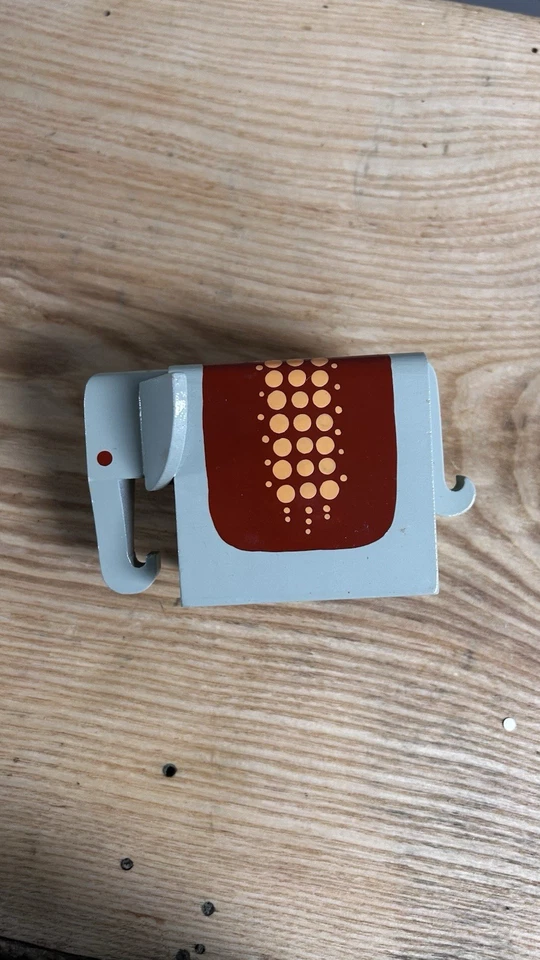 Banco de elefantes de madera alemán vintage que falta llave Foto 4 de 4