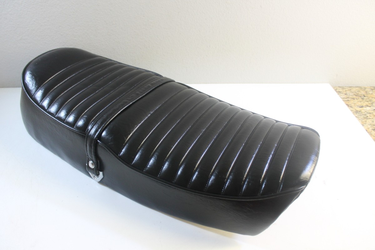 さけページ Kawasaki, NOS OEM, Z1 1973 Superbike, Rear Fender Cover