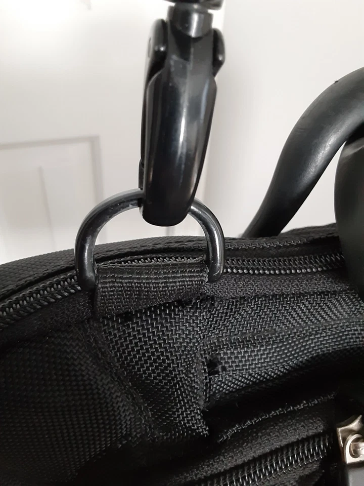 Maletín para computadora Kensington Contour bolsa de negocios para computadora portátil de 11"-15" negro Foto 4 de 4