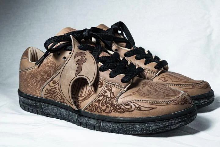 DUNK LOW PREMIUM NIKE LASER BY MICHAEL DESMOND 25cm US7 New