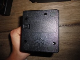 Atari Flashback Classic Game Console With 2 wireless Controllers D10507 Tested