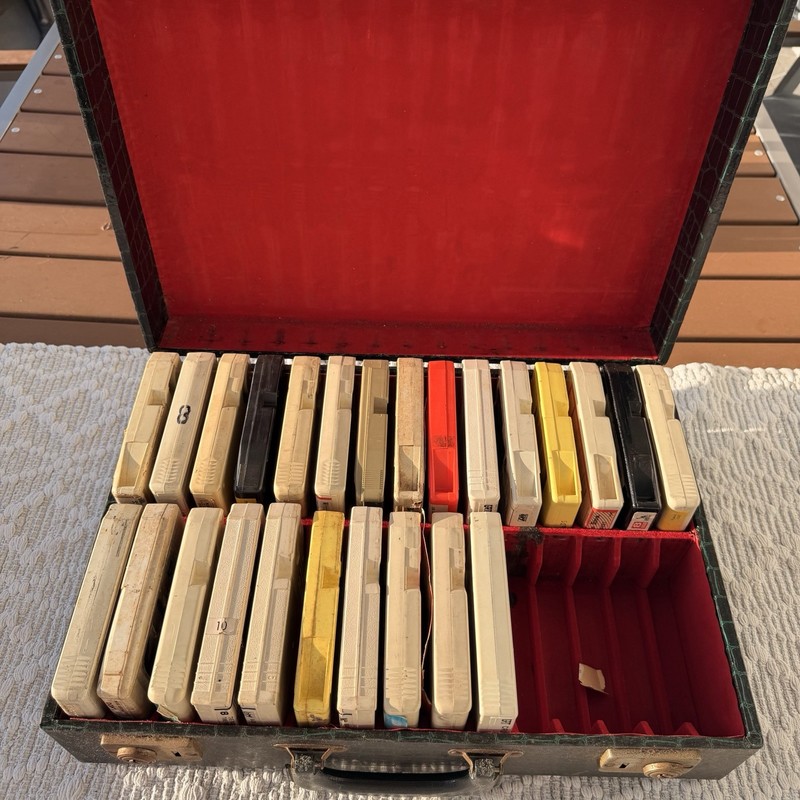 24 VINTAGE 8-TRACKS IN CASE HOLDER VARIOUS ARTISTS