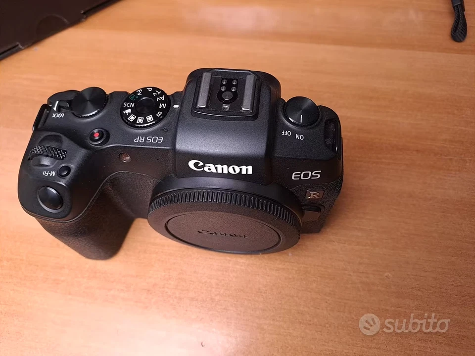 Canon EOS RP, foto 2 di 4