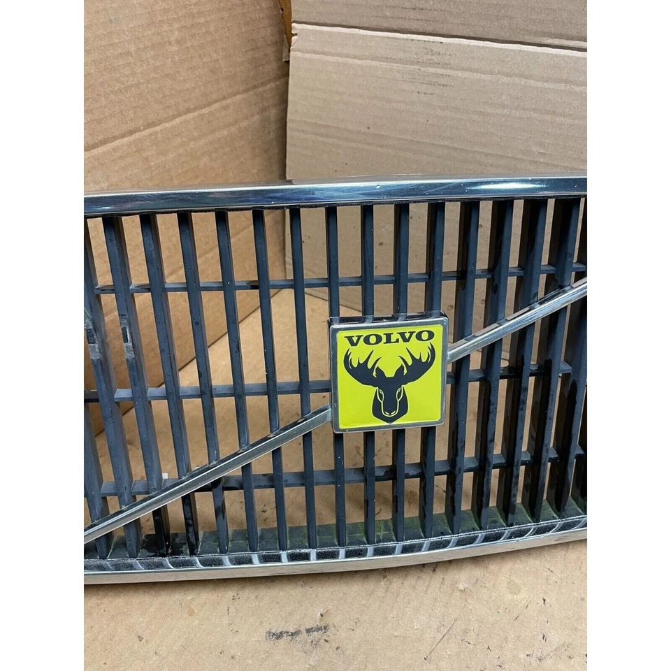 Rejilla central delantera VOLVO 245 negra cromada se adapta a 78 79 80 81 82 83 84 85 Foto 3 de 4