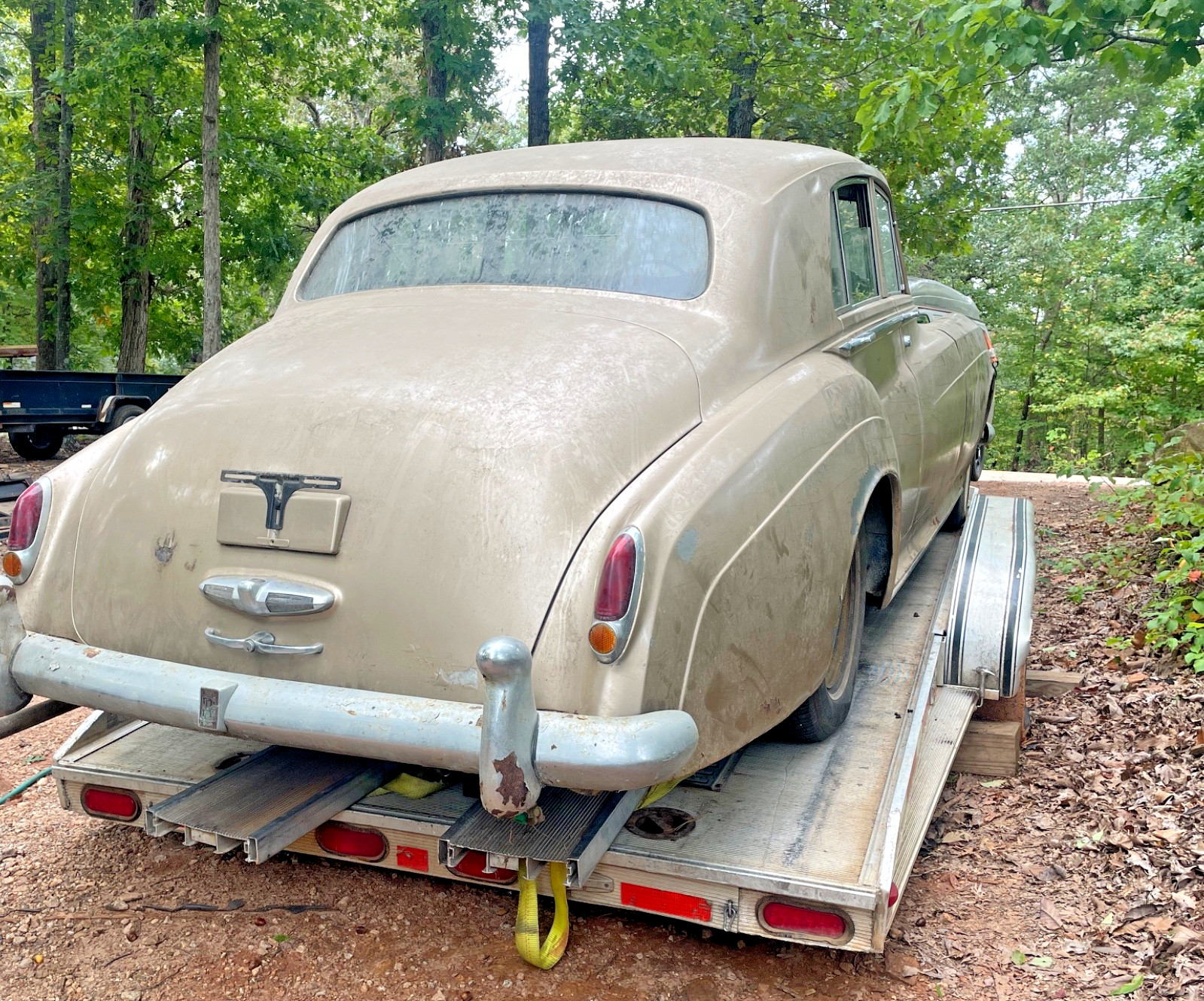 ROLLS ROYCE CLOUD PHANTOM BENTLEY WIPER. LARGEST 1946-65 USED INVENTORY ON EARTH