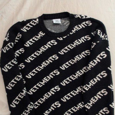 Vetements Black and White Unisex Pull Over Sweater Size M