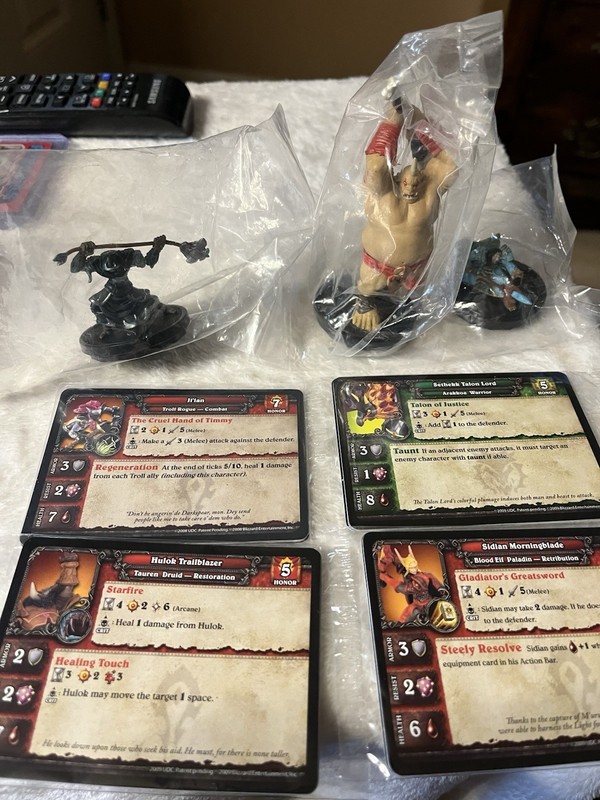 World of Warcraft Miniatures 3 Figure Lot With 4 Cards New