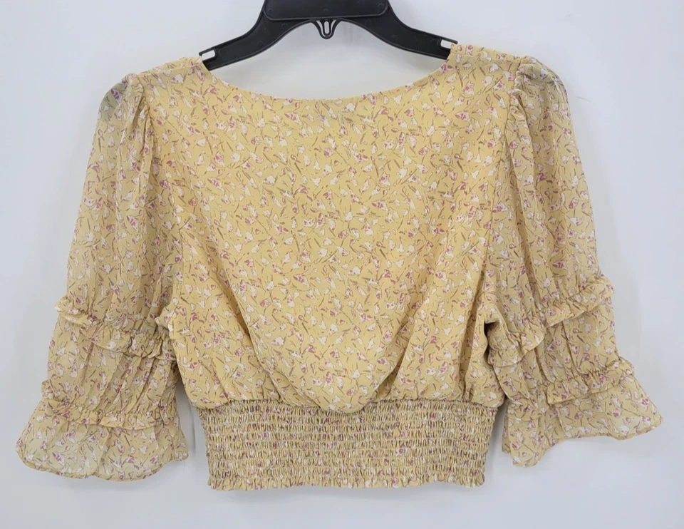 Top Lush Anthropologie Mujer Pequeño Amarillo Floral Recortado Volantes Manga Campana Foto 2 de 4