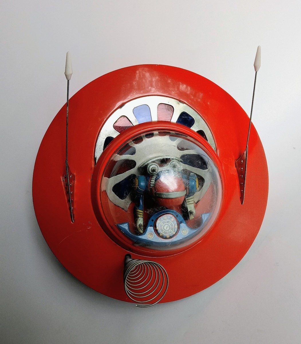 Vintage Yoshiya Japan Flying Saucer 1950's Tin Battery Operated