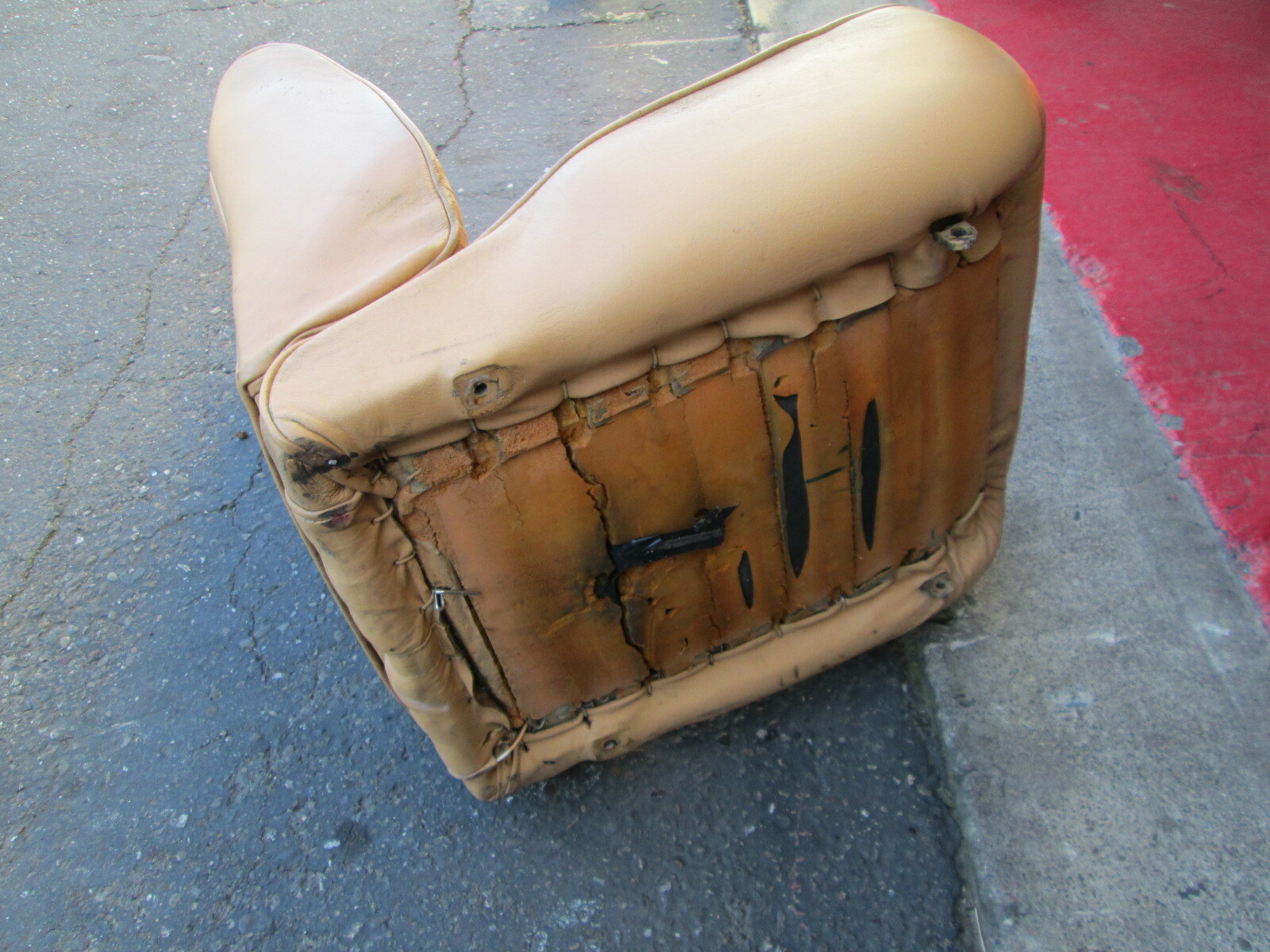 Ferrari 308 QV -  LH Seat - Beige - USED
