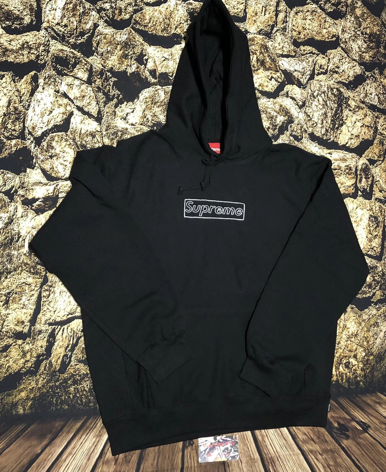 Sweat à capuche Supreme KAWS Chalk Box Logo TAILLE MEDIUM