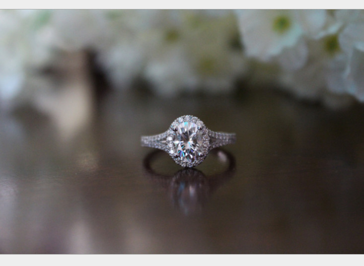 Women Oval Halo 925 Sterling Silver CZ Engagement Ring Wedding Band Gift Box P68