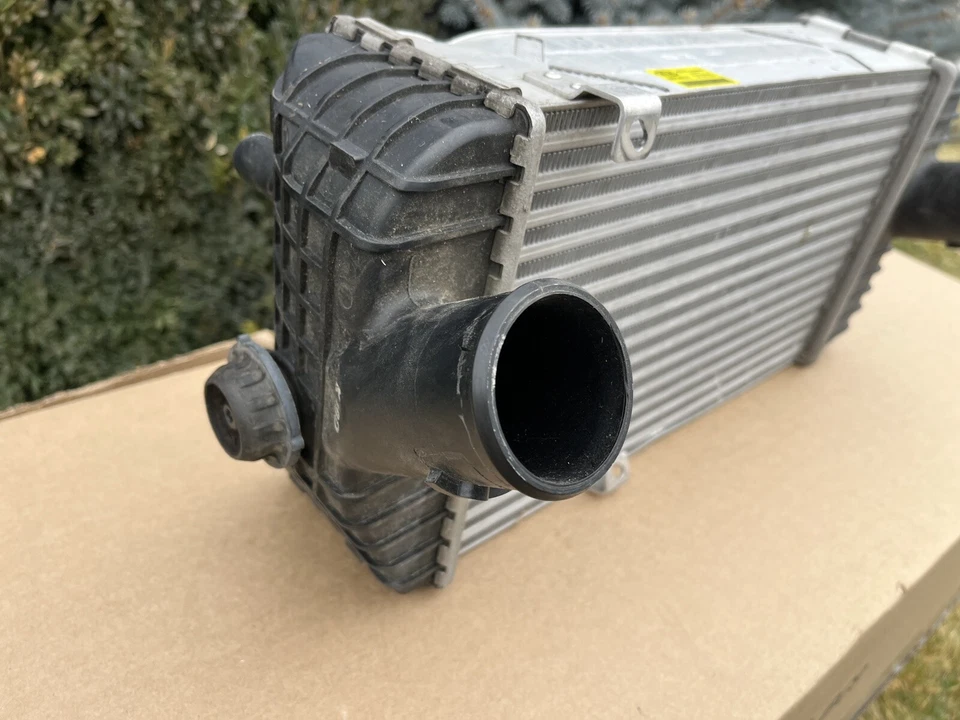 ♨️ Inter Cooler original usado OEM para Hyundai Sonata Kia Sorento 28270-2GTA1 Foto 2 de 4