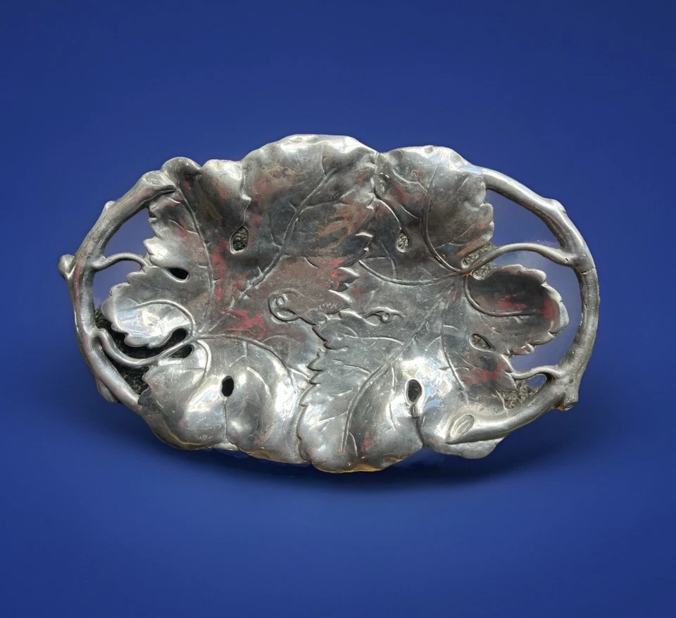 Bandeja para servir vid de aluminio Art Nouveau, 9”x 14”, hojas vides Foto 2 de 4