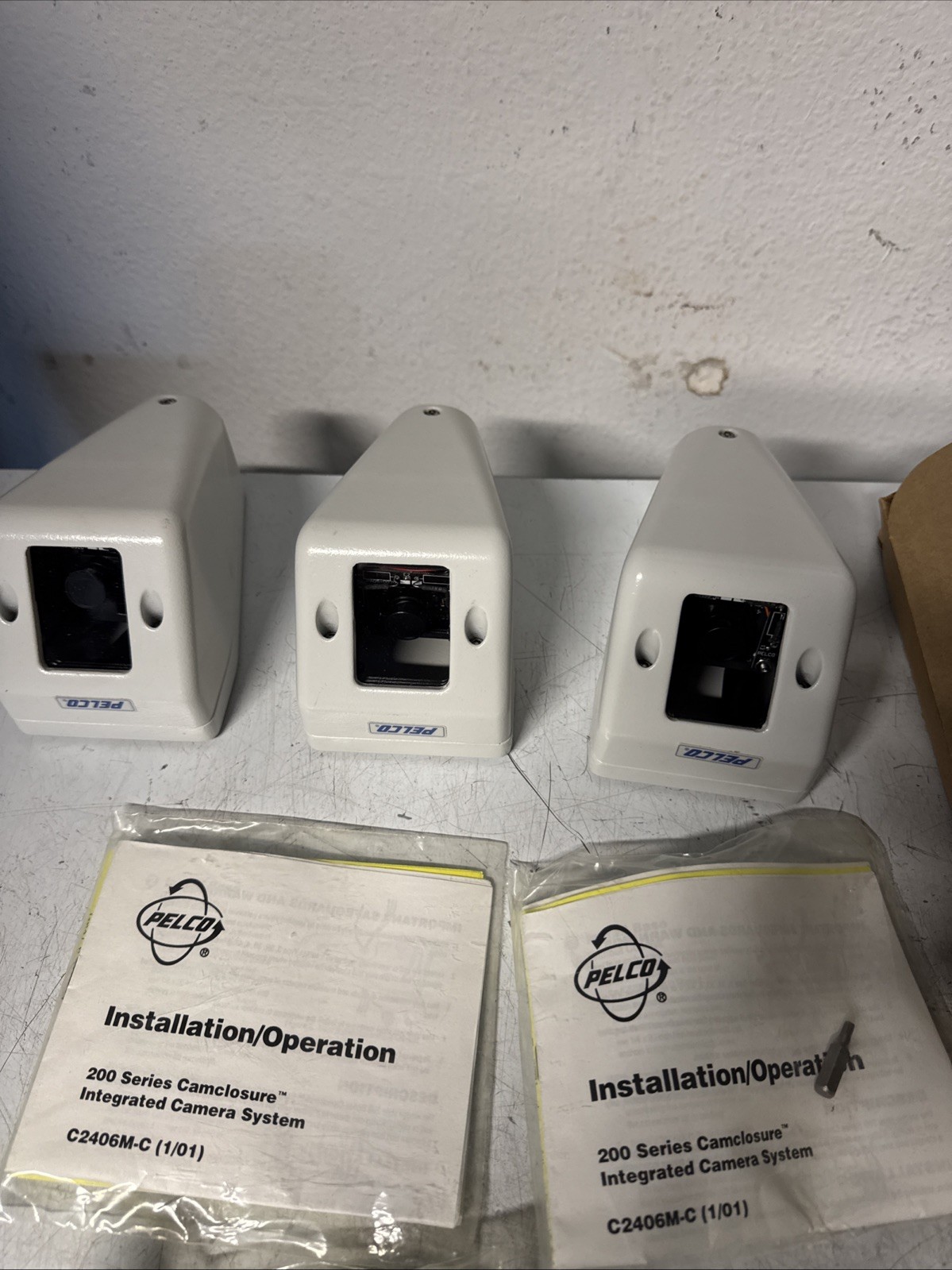 Lot Of 4 PELCO ICS200-CA3 CCTV 2.9mm Security Surveillance Color camera